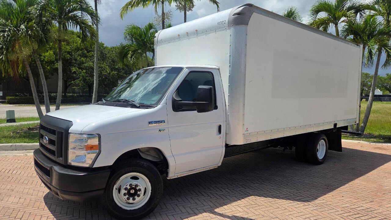 2019 FORD E-350