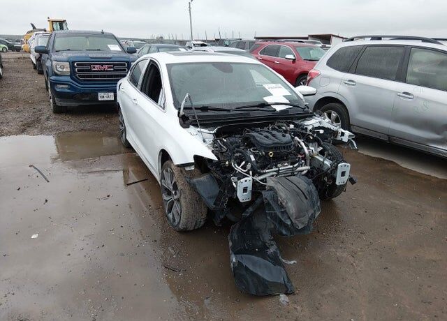 2016 CHRYSLER 200