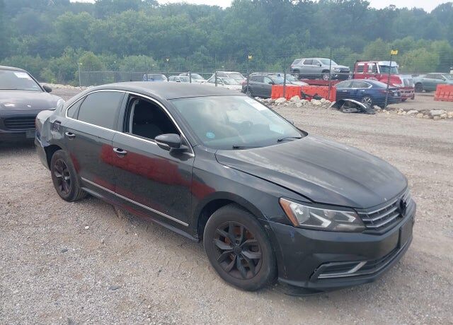 2016 VOLKSWAGEN Passat