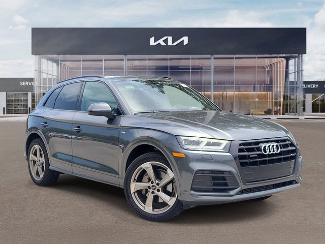 2020 AUDI Q5 e