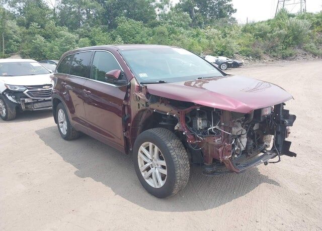 2014 TOYOTA Highlander