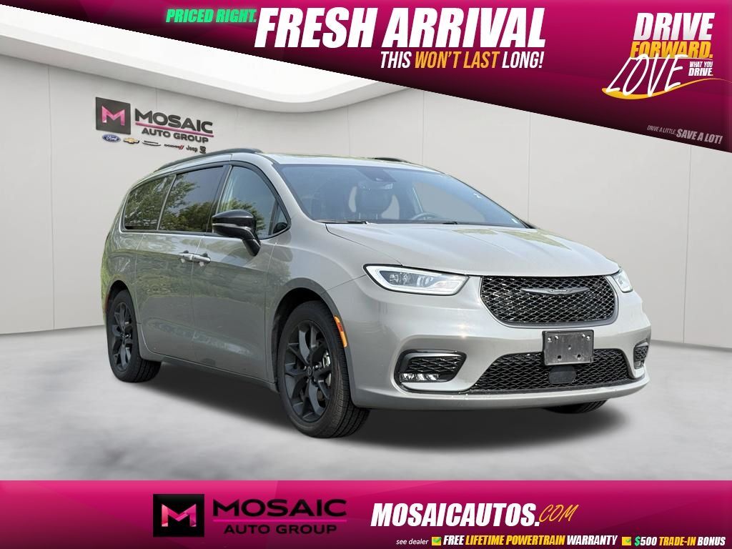 2025 CHRYSLER Pacifica