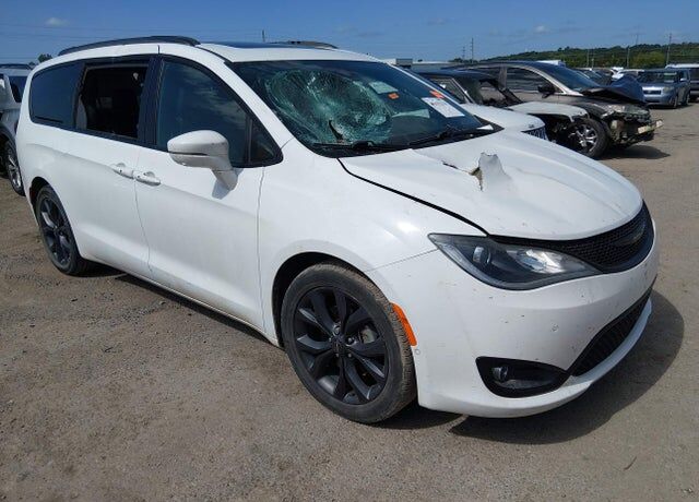 2019 CHRYSLER Pacifica