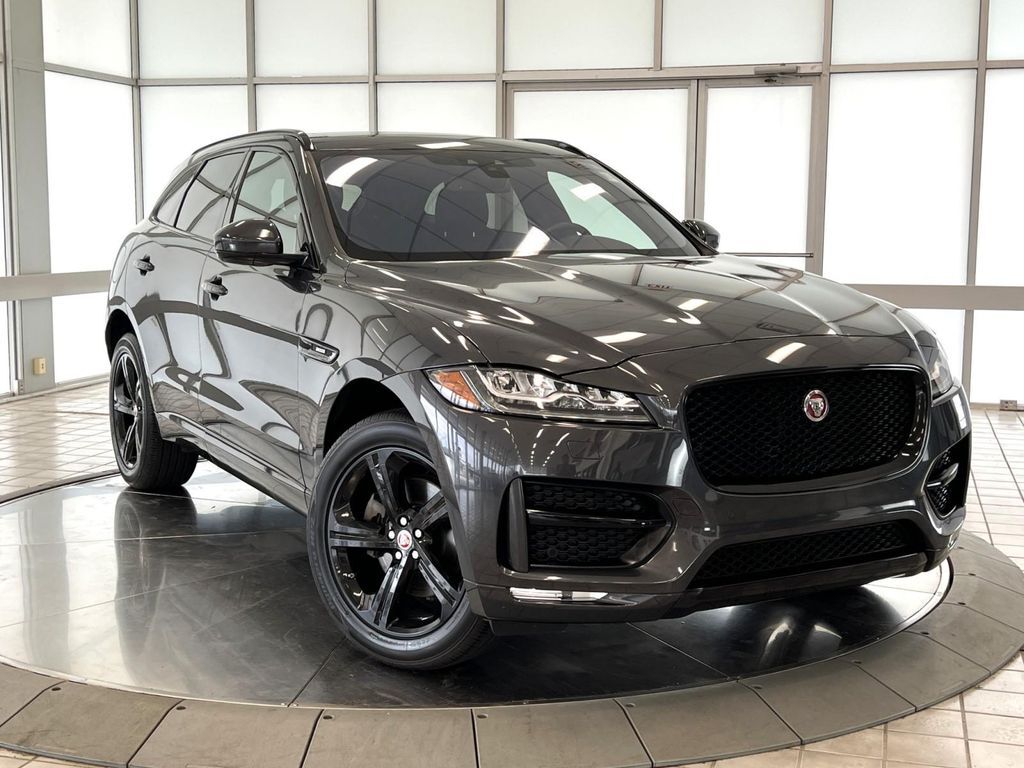 2017 JAGUAR F-Pace