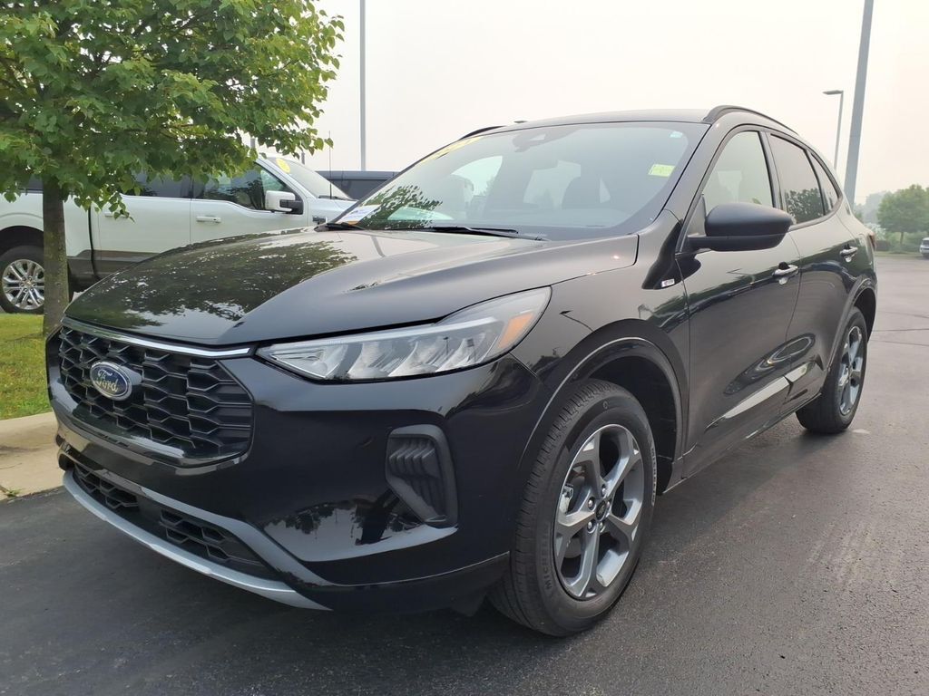 2024 FORD Escape
