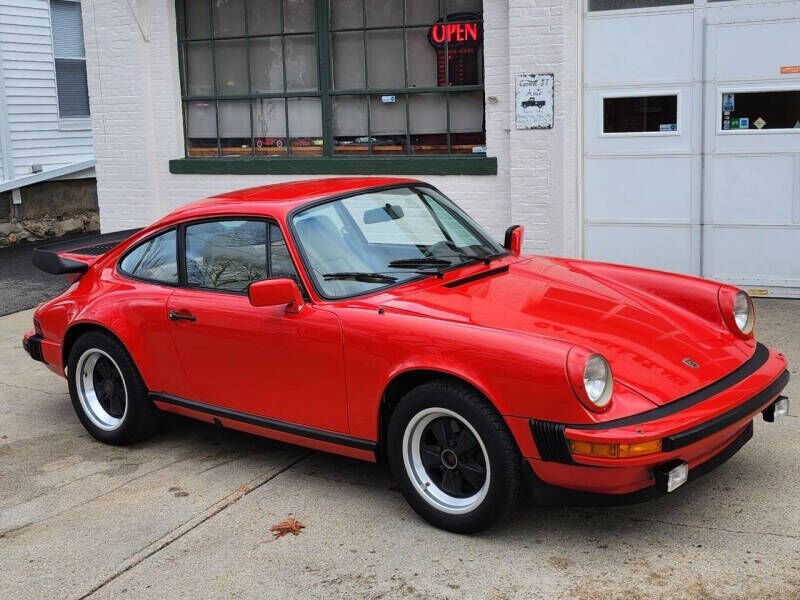 1982 PORSCHE 911