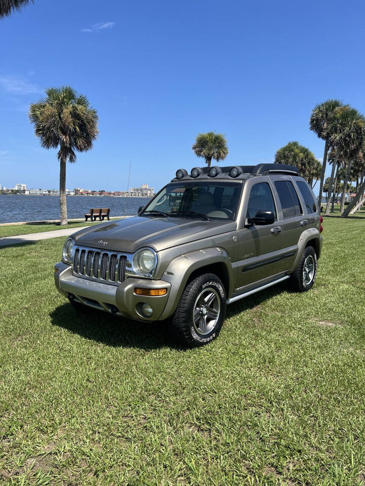 2004 JEEP Liberty