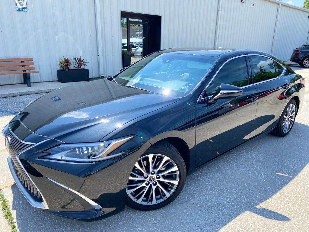 2021 LEXUS ES