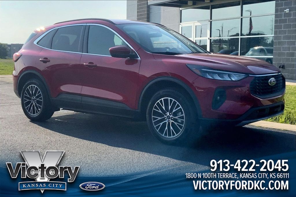 2025 FORD Escape