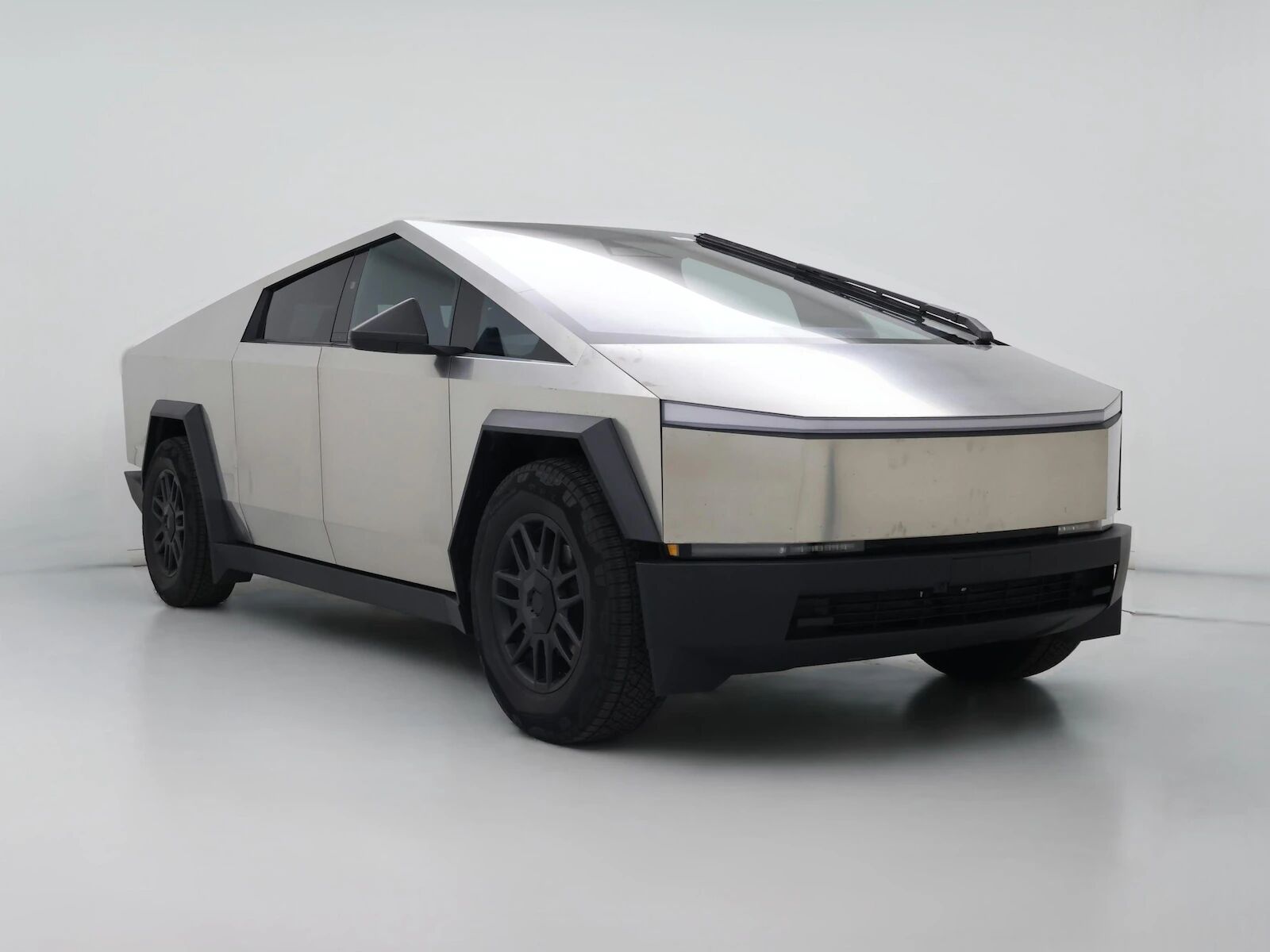 2025 TESLA Cybertruck