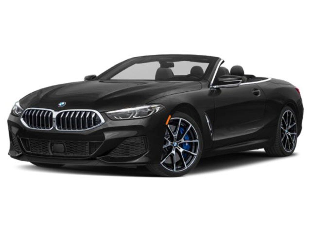 2022 BMW M8