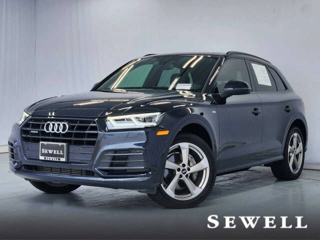 2020 AUDI Q5 e