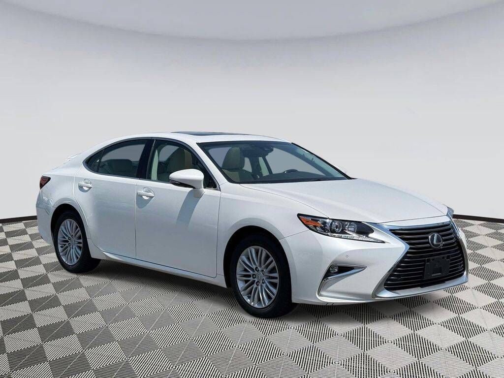 2017 LEXUS ES