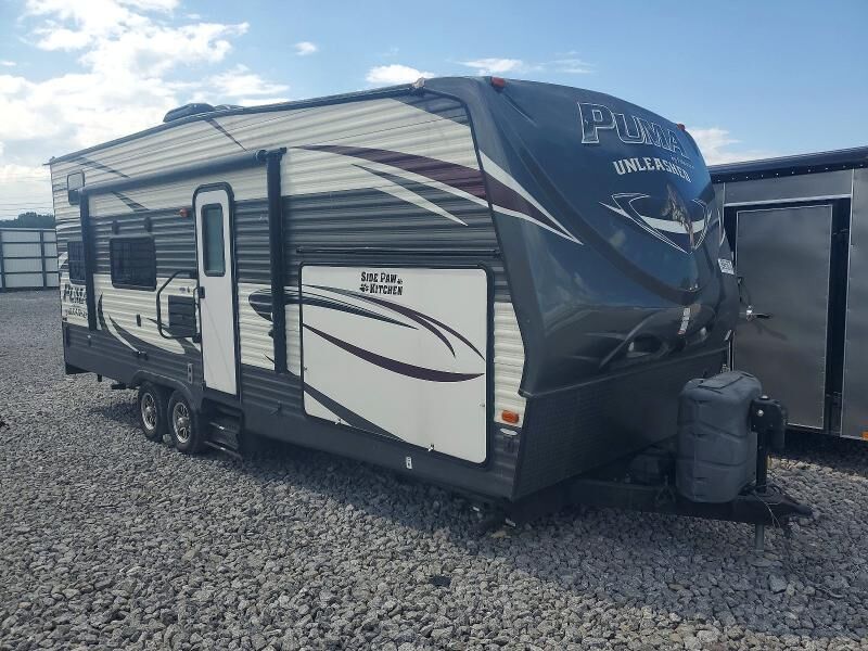 2015 FOREST RIVER Puma Toy Hauler