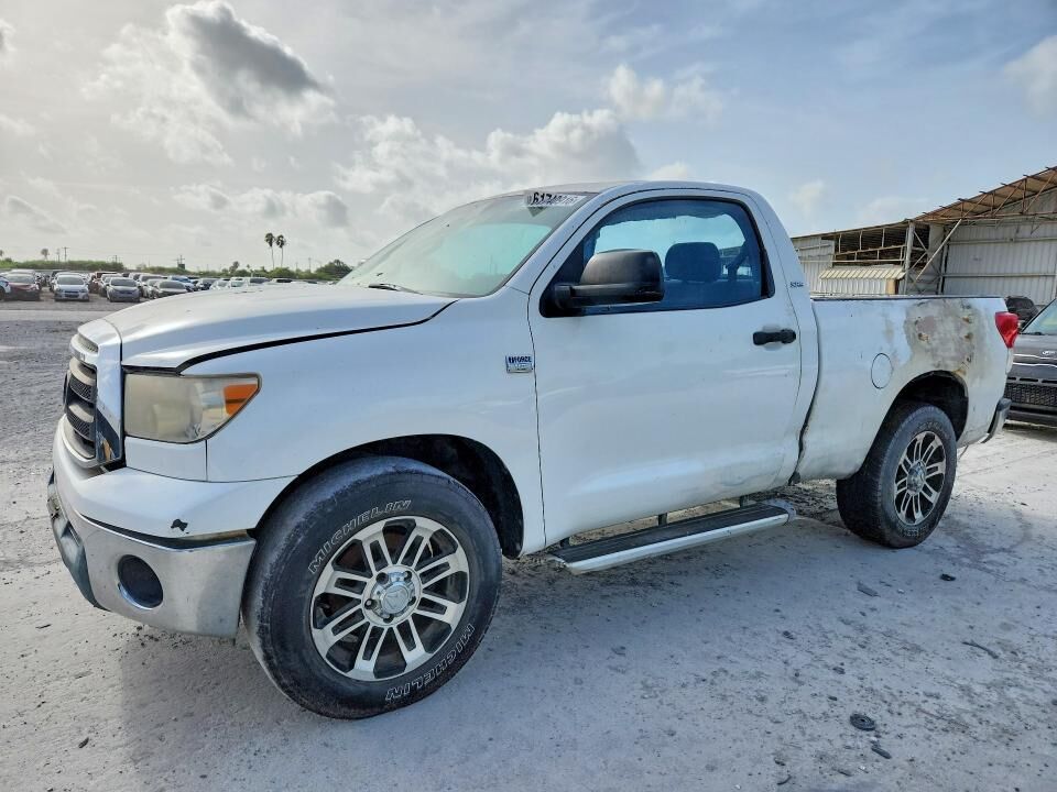 2010 TOYOTA Tundra