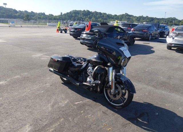 2015 HARLEY DAVIDSON Street Glide Special