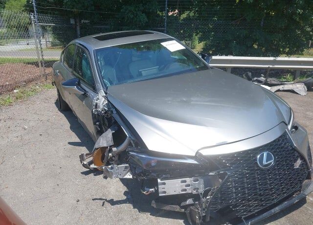 2021 LEXUS IS