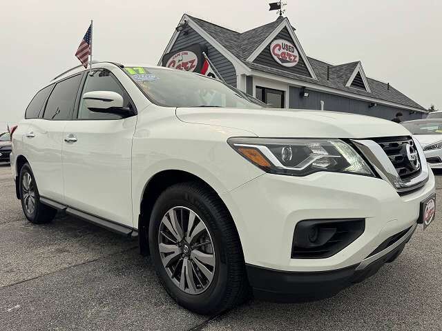 2017 NISSAN Pathfinder