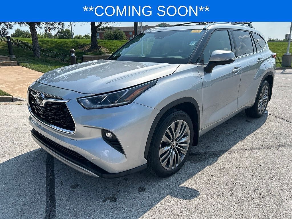2021 TOYOTA Highlander