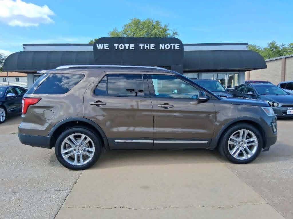 2016 FORD Explorer
