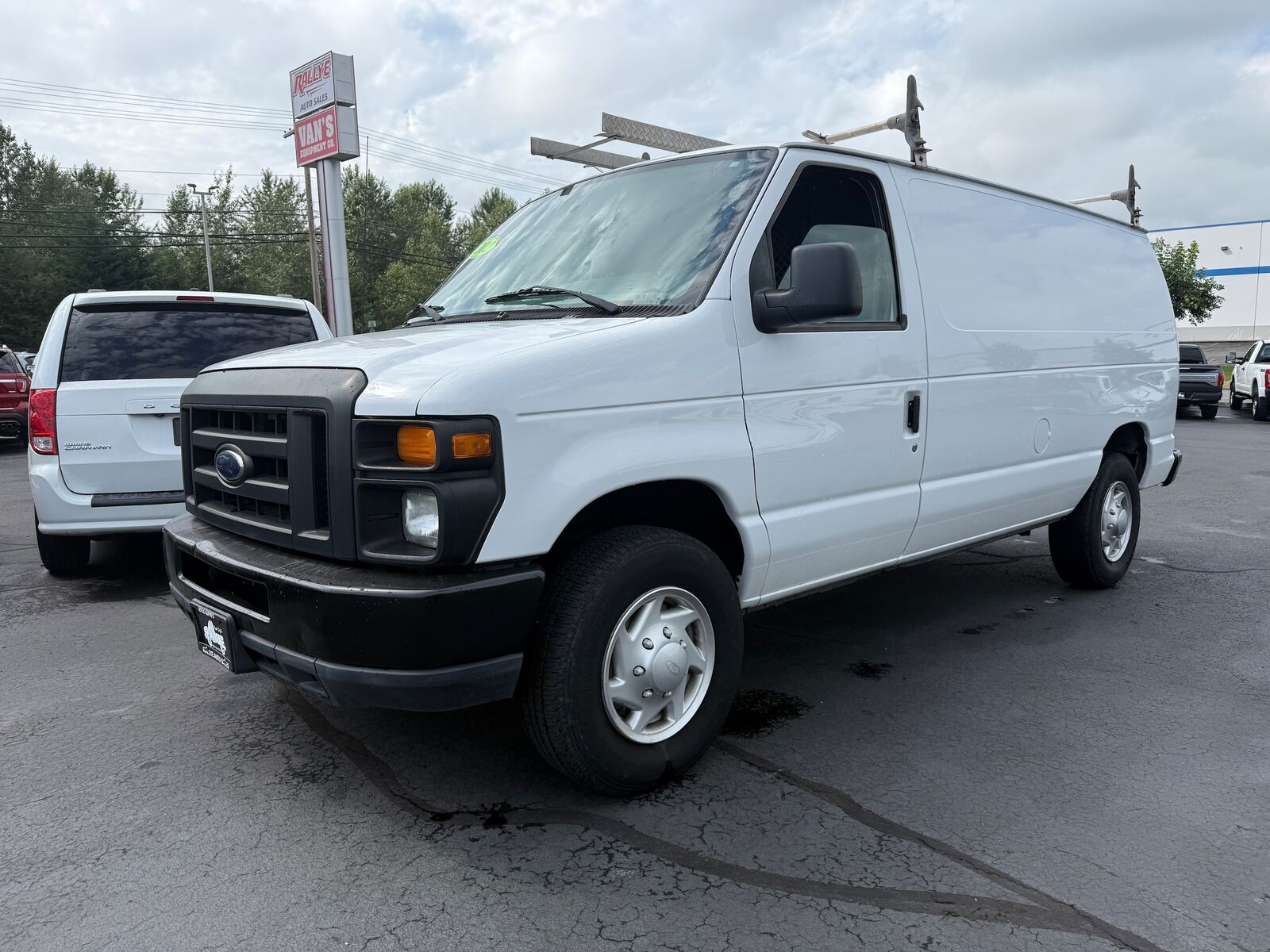 2012 FORD E-250