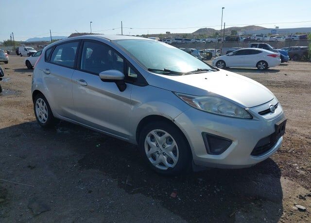 2011 FORD Fiesta