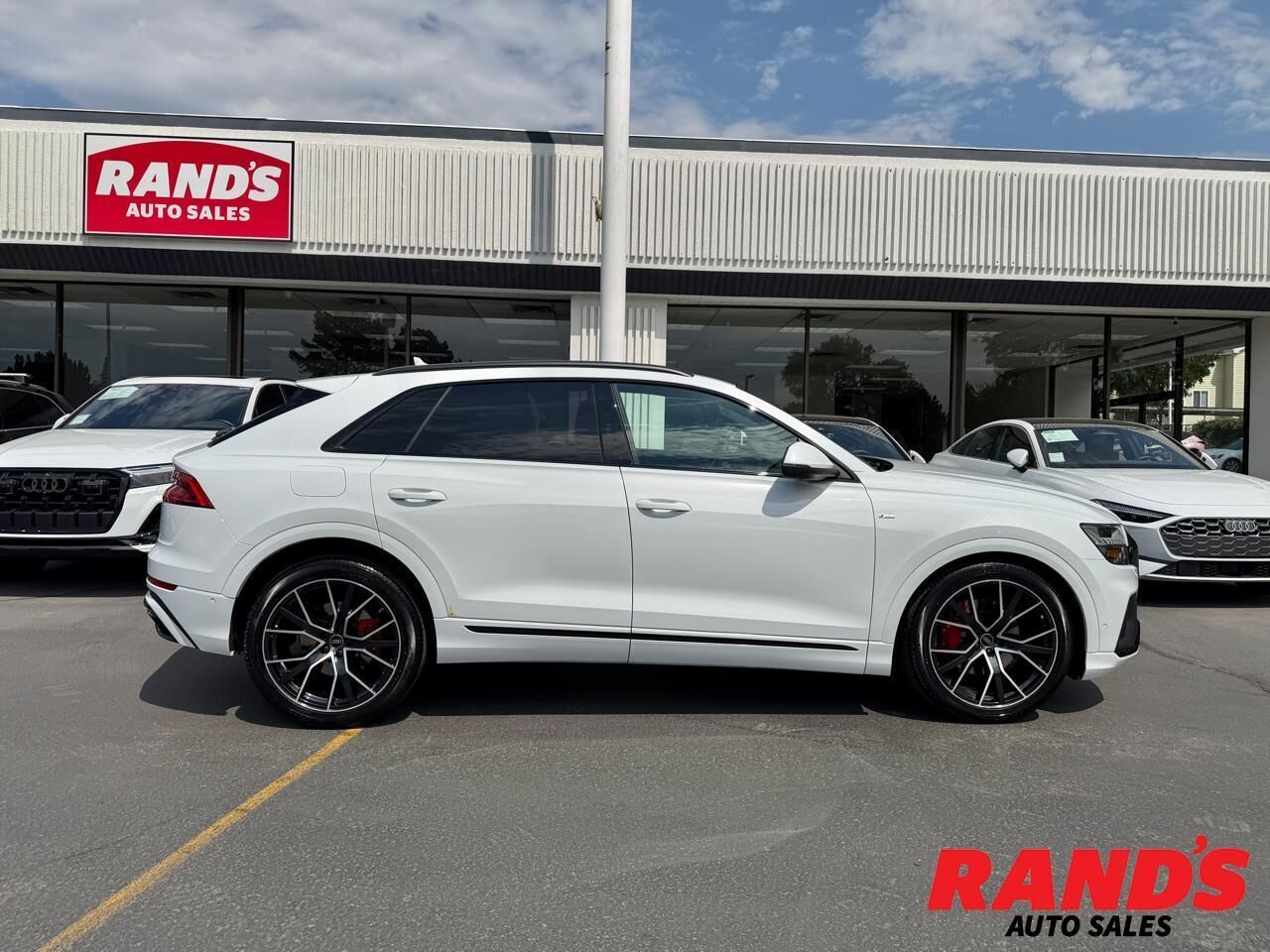 2023 AUDI Q8