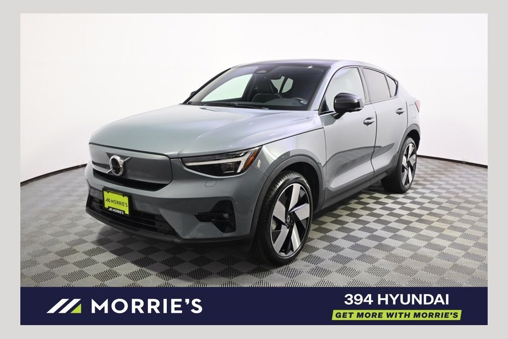 2023 VOLVO C40