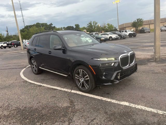 2023 BMW X7