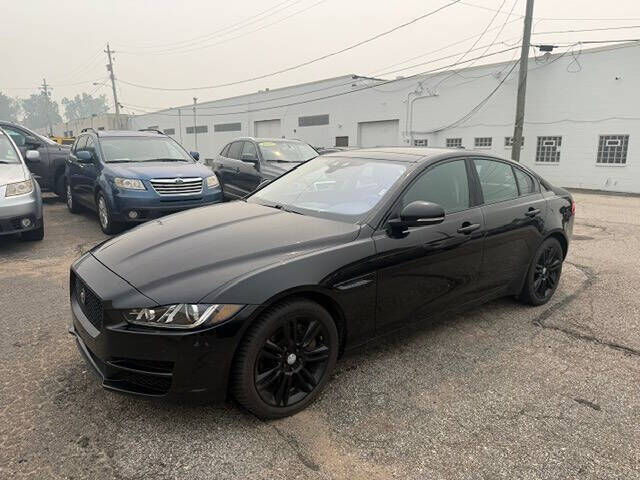 2019 JAGUAR XE