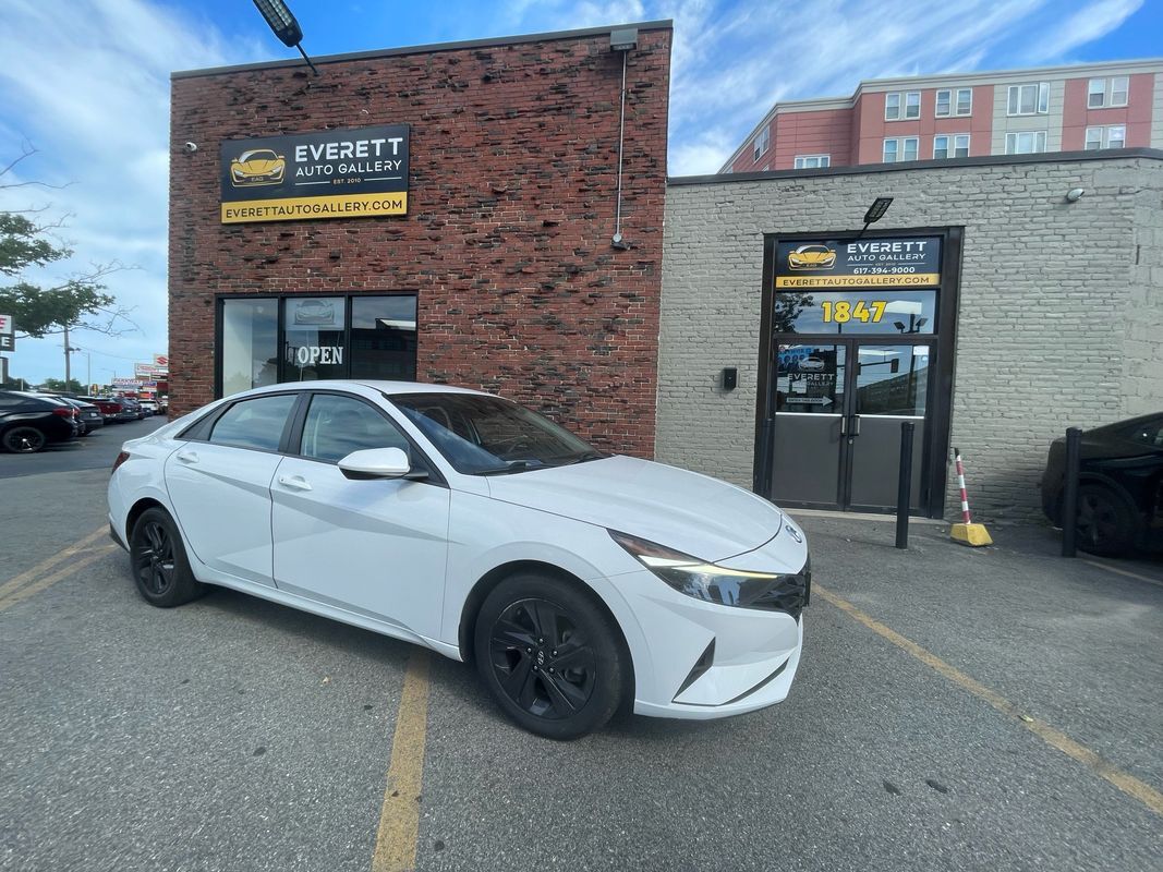 2023 HYUNDAI Elantra