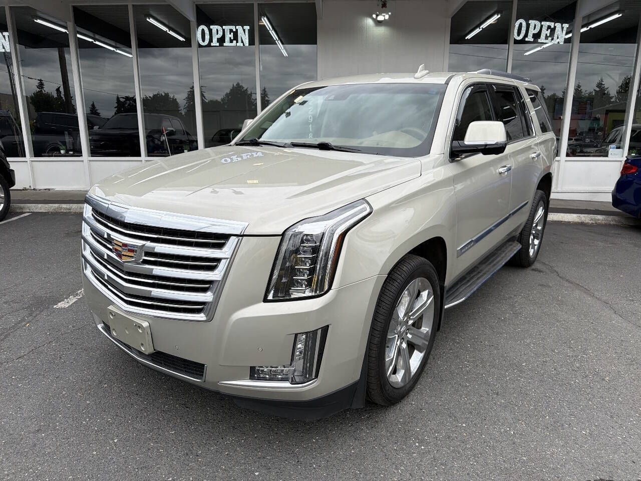 2016 CADILLAC Escalade