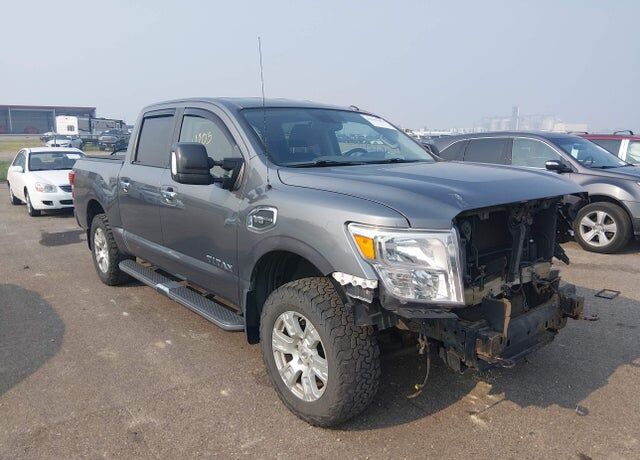 2017 NISSAN Titan