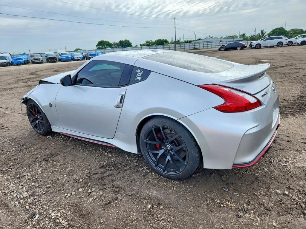 2016 NISSAN 370Z