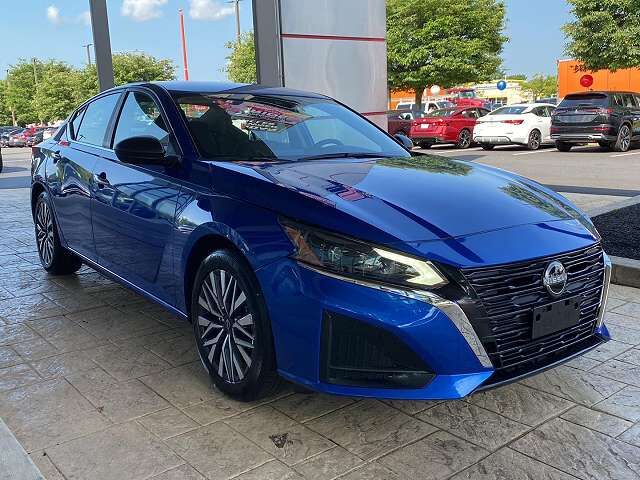 2025 NISSAN Altima