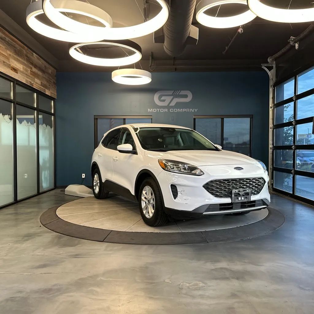 2021 FORD Escape