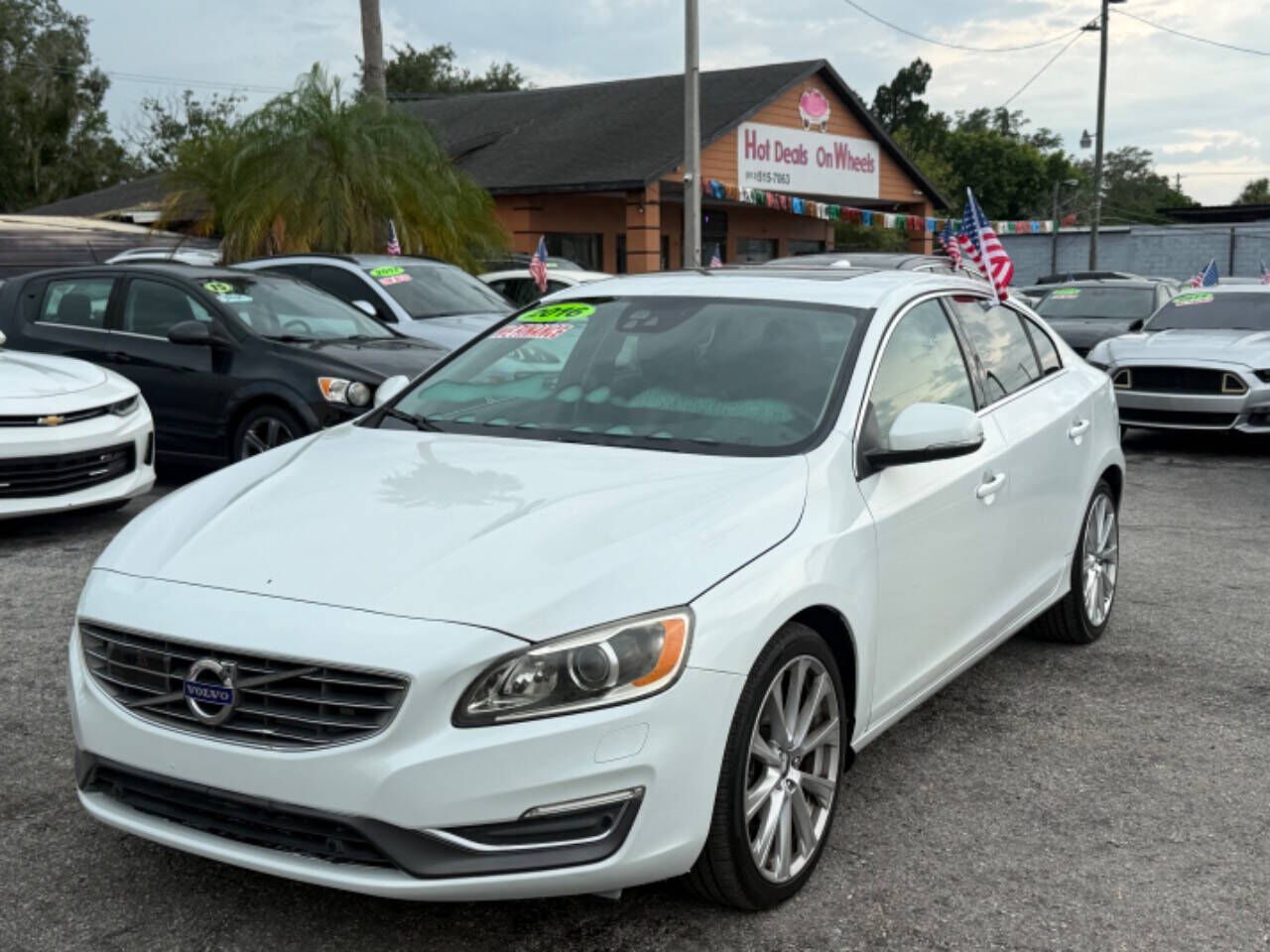 2016 VOLVO S60
