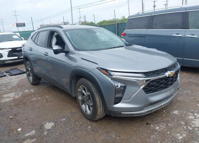 2024 CHEVROLET Trax