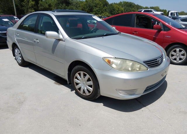 2005 TOYOTA Camry
