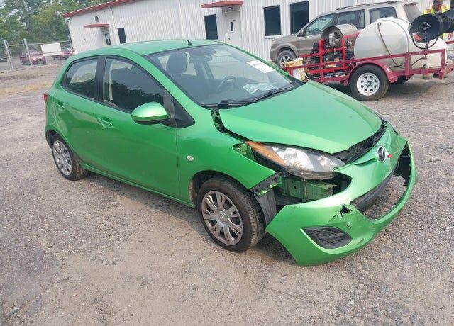 2013 MAZDA Mazda2