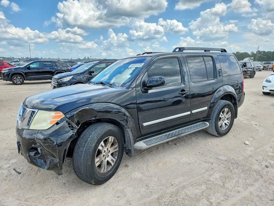2011 NISSAN Pathfinder
