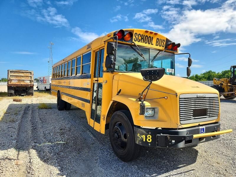 2002 FREIGHTLINER FS 65 Chassis
