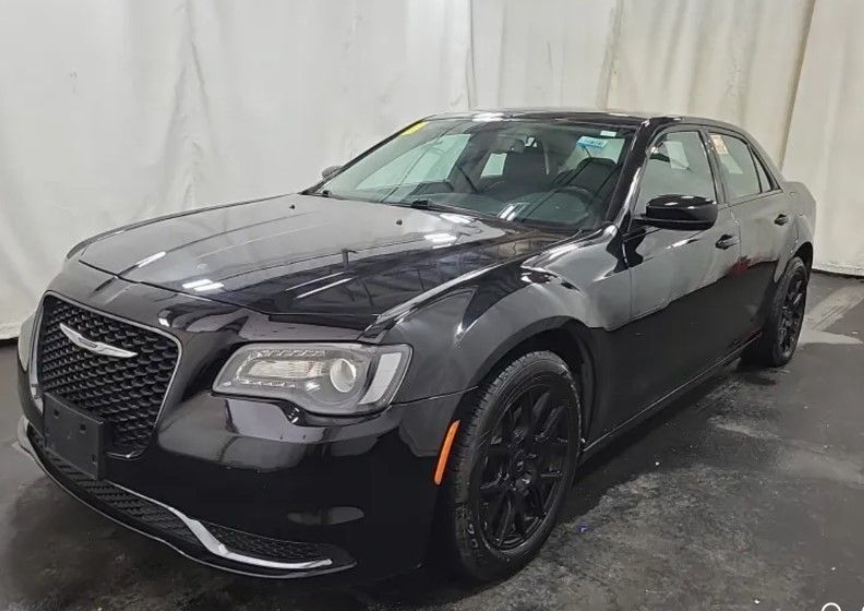 2019 CHRYSLER 300