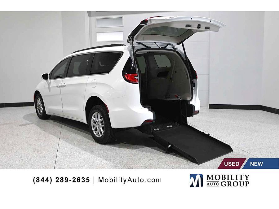 2022 CHRYSLER Pacifica