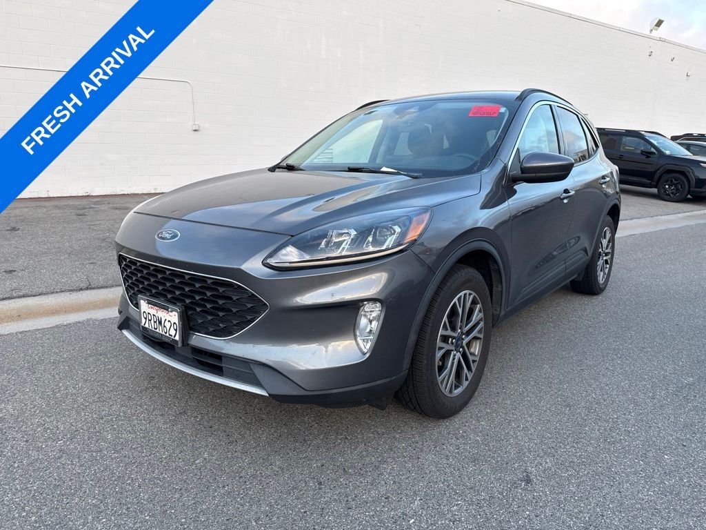 2021 FORD Escape