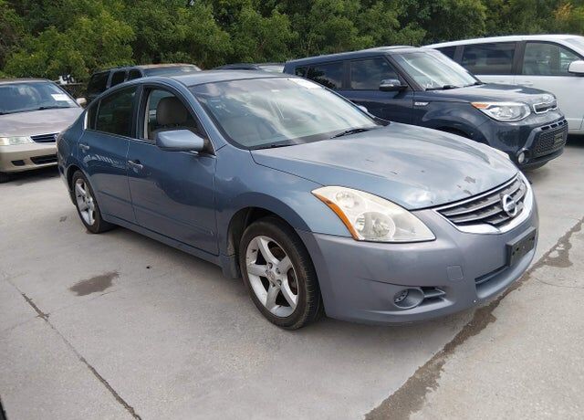 2012 NISSAN Altima
