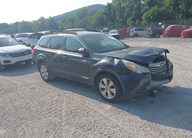 2011 SUBARU Outback