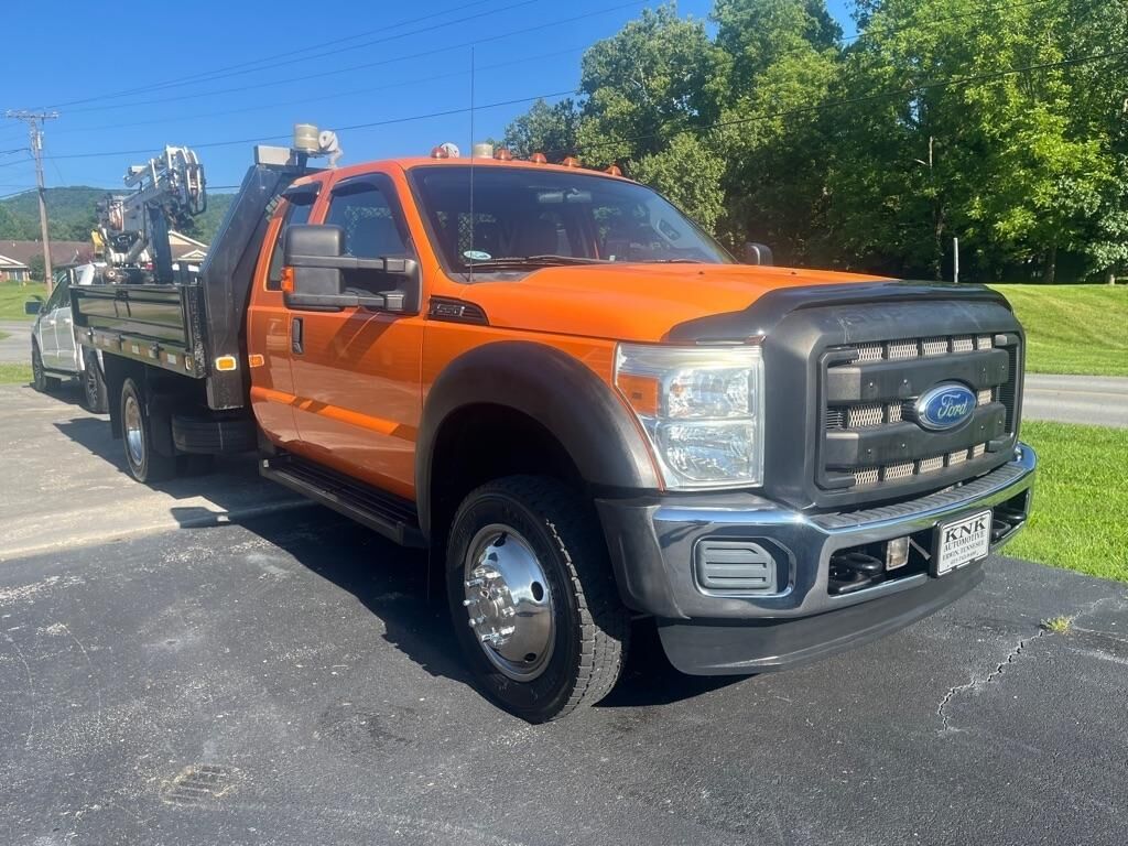 2011 FORD F-550
