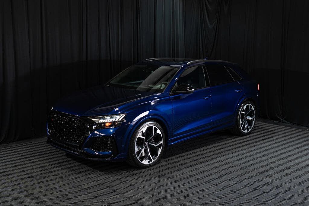 2022 AUDI RS Q8