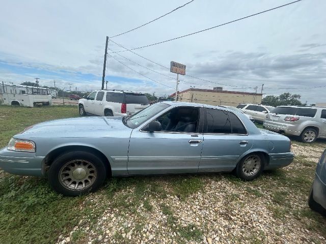2002 FORD Crown Victoria
